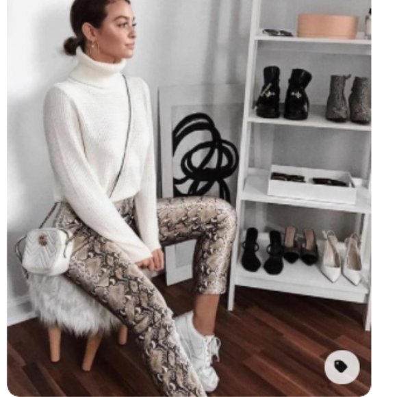 LA LUXE Snakeprint Python Leggings Like NEW! Sz Med - Picture 2 of 13